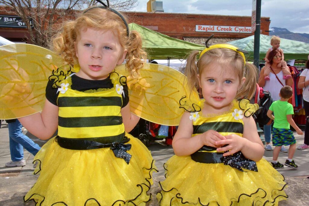PIHF-2017-Bee-Costumes-4-Sisters
