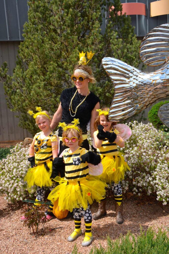 PIHF-2017-Bee-Costumes-Mama-Bee-and-Girl-Bees-1