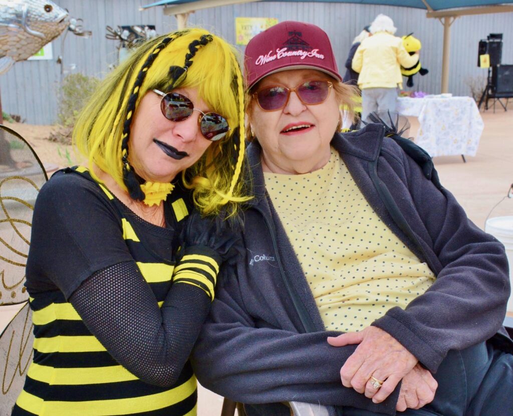 Worker Bee Ella & Jean, Orgnaizing Committee